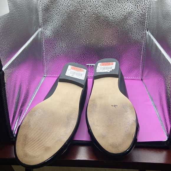 Valentino flat shoes size 7 used twice very comfortable. No returns - Picture 2 of 2